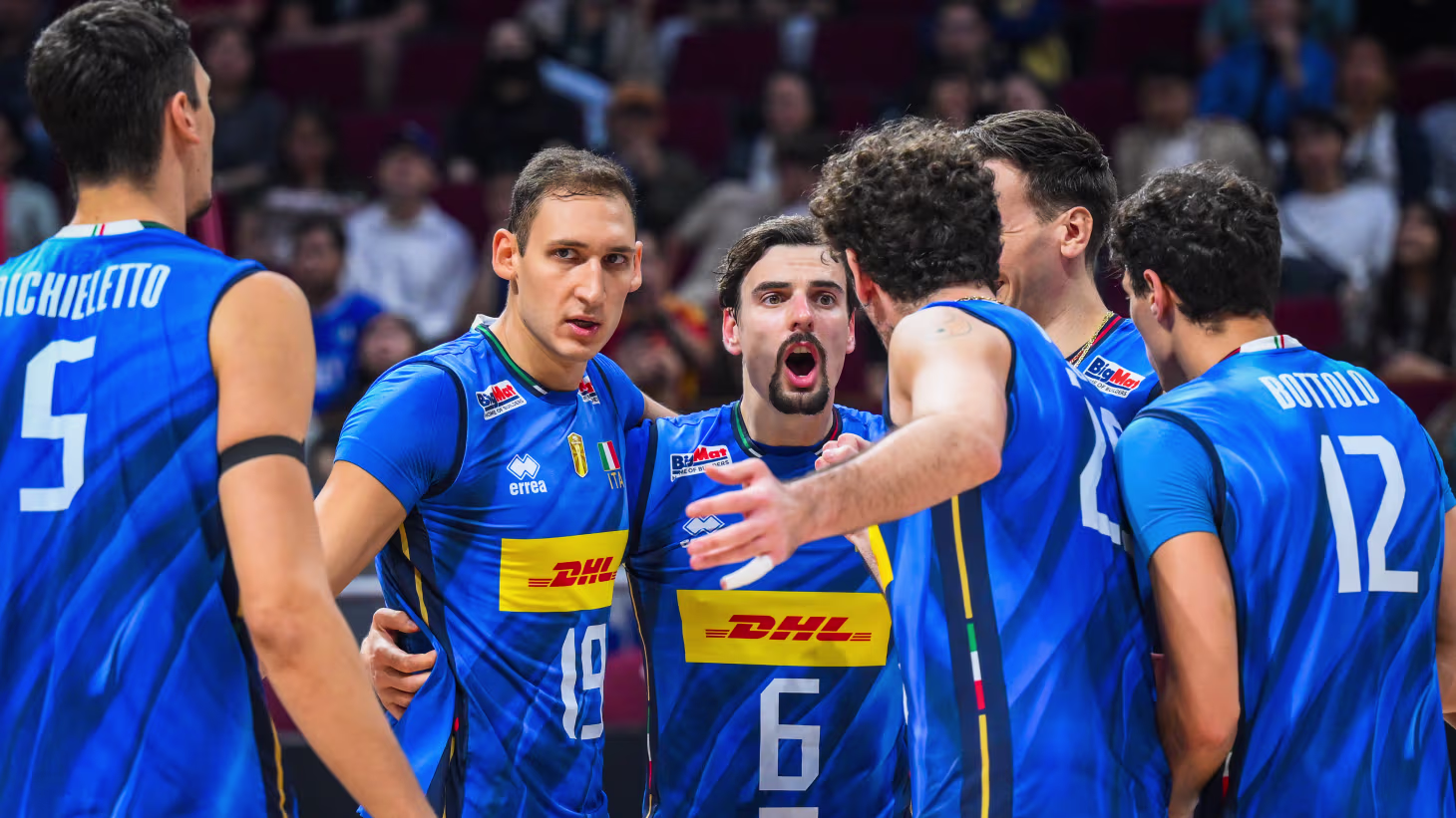 Pallavolo maschile, debutto vincente: Svezia battuta 3-0 a Napoli